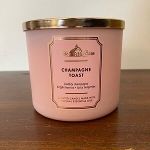 NWT White Barn Bath and Body Works Champagne Toast 3-wick candle with copper lid
